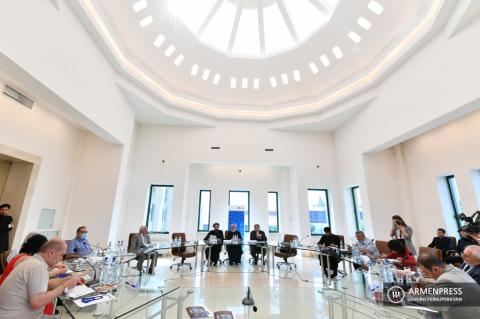 Conference-exhibition themed ''Soviet Armenia 100: The Church 
and the State''.