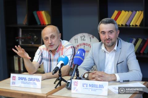 Press conference of Deputy Minister of Education and Science 
Ara Khzmalyan and Artistic director and chief conductor of 
"Little Singers of Armenia" choir Tigran Hekekyan