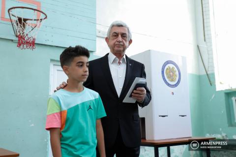 3rd President of Armenia Serzh Sargsyan casts vote in early 
parliamentary election

