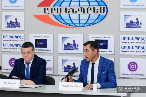 Press conference of acting director of Hydrometeorology and 
monitoring center SNCO Levon Azizyan and his deputy Gagik 
Surenyan