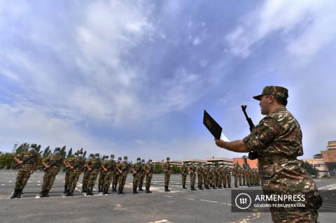 Cadets take oaths of enlistment at Vazgen Sargsyan Military 
University  