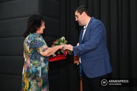 Президент Арцаха  наградил  ополченцев и добровольцев, 
участвовавших в 44-дневной войне