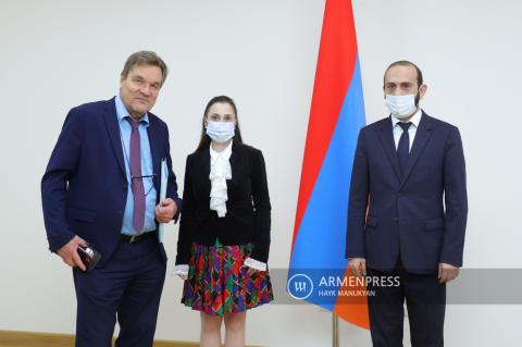 Armenian Foreign Minister receives PACE co-rapporteurs