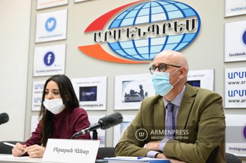 Ermenistan'daki Fransız Üniversitesi hakkında basın toplantısı