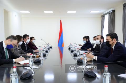 EU Special Representative for the South Caucasus and the crisis 
in Georgia Toivo Klaar, French presidential advisor Isabelle 
Dumont meet Armenian FM Ararat Mirzoyan in Yerevan