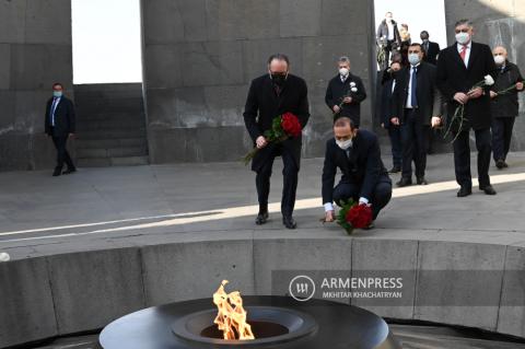 Austrian FM Alexander Schallenberg visits Armenian Genocide 
Memorial 