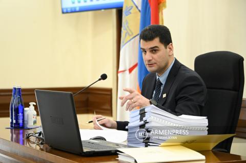 Второе заседание 8-ой сессии Совета старейшин Еревана