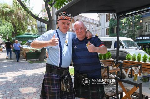 Les fans de football écossais sont arrivés à Erevan pour assister 
au match Arménie-Ecosse