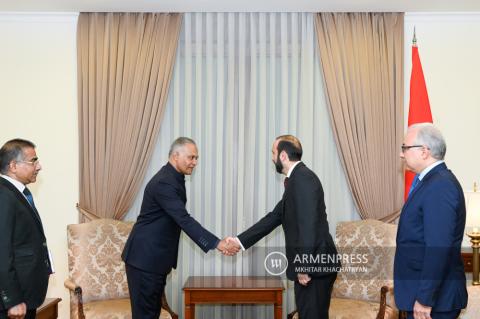 Открытие 8-го заседания армяно-индийской 
межправительственной комиссии под председательством 
министра иностранных дел Армении и секретаря западного 
направления МИД Индии