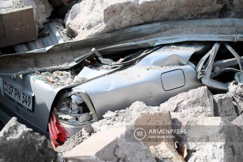 Damaged building in Yerevan's Surmalu trade center 