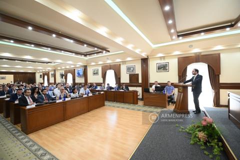 Yerevan City Council appoints Tigran Avinyan as Deputy Mayor 
during emergency session 