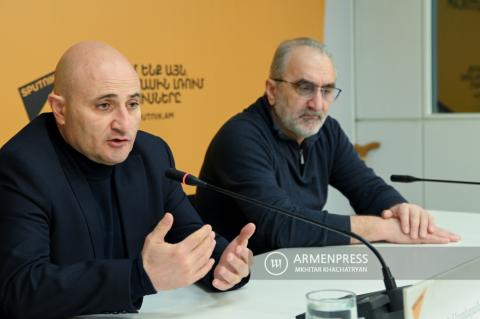 Press conference of Tourism Federation President Mekhak 
Apresyan and Avarayr Travel Agency founding director 
Arkady Sahakyan
