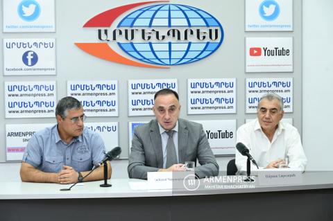 Press conference of Dom Mosvky (House of Moscow) Center 
Director Vahram Karapetyan and Armenian Chess 
Federation President Smbat Lputyan 