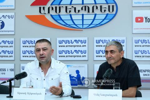 Newmag Yayınevi Müdürü Artak Aleksanyan, Newmag Yayınevi Başeditörü Gnel Nalbandian'ın basın toplantısı
