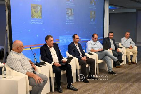 Yerevan'da Ermeni-Rus medya forumu düzenlendi