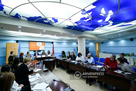 Table ronde sur la prévention du cancer du col de l'utérus 
en Arménie