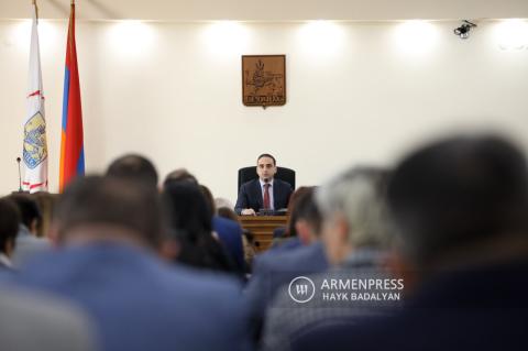 ერევნის საკრებულოს სხდომა