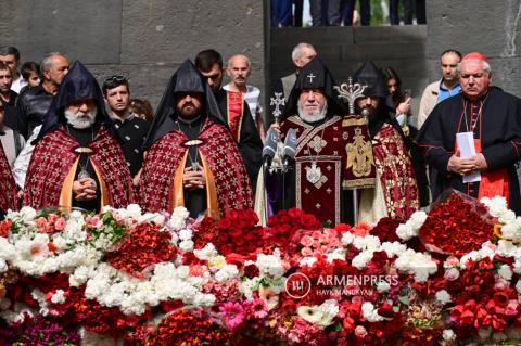 სრულიად სომეხთა კათალიკოსი წიწვრნაკაბერდში