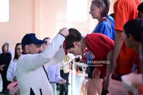 "Ermenistan Başbakanlık Kupası" tenis turnuvasında
kazananlar