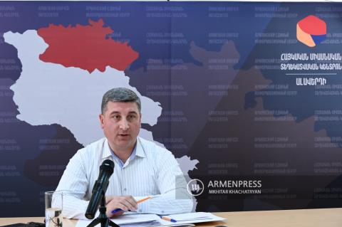 Bölgesel Yönetim ve Altyapı Bakanı Gnel Sanosyan'ın 
Alaverdi'deki basın toplantısı