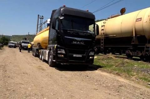 The first batch of gasoline and diesel fuel arrived in Ayrum from Georgia by rail, in the wake of disaster