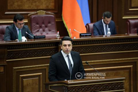 Alen Simonyan: "Los diputados no tuvieron problemas para ingresar a la Asamblea Nacional"