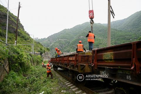 Buena noticia: En la zona del desastre, el ferrocarril funcionará antes de lo previsto