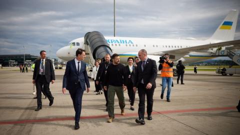 Zelensky arrivé en Suisse pour le Sommet mondial de la paix