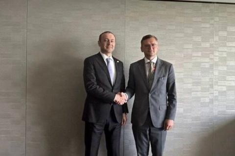 Ermenistan Güvenlik Konseyi Sekreteri, Ukrayna Dışişleri Bakanı ile bir araya geldi