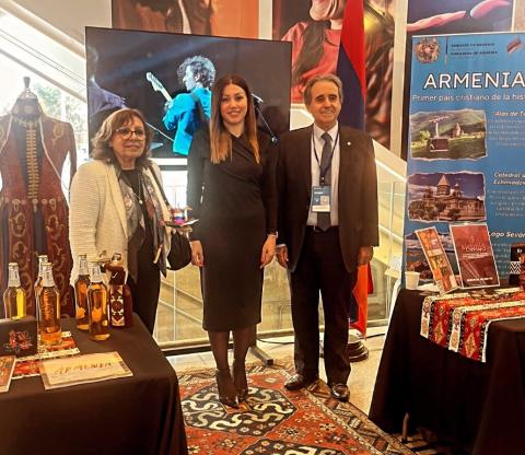حضور پررنگ غرفه سفارت جمهوری ارمنستان در نمایشگاه بین المللی گردشگری مونته ویدئو