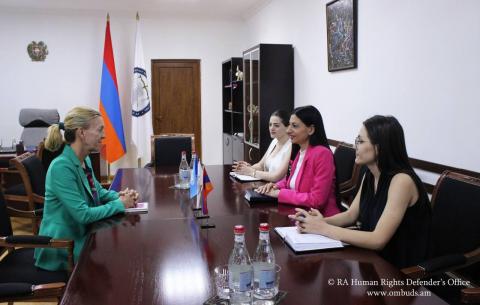 Defensora de Derechos Humanos de Armenia recibió a la coordinadora permanente de las Naciones Unidas en Armenia