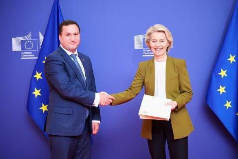 Le chef de la représentation de la RA auprès de l'UE a transmis le message du Premier ministre Pashinyan à la présidente de la Commission européenne
