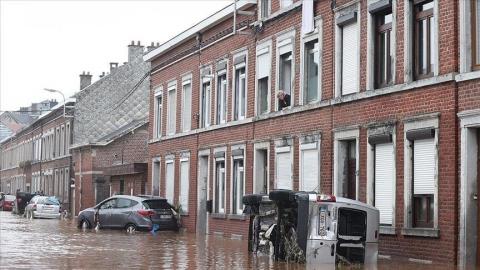 Հորդառատ անձրևներն ու ձնհալը շվեյցարական և ֆրանսիական Ալպերի որոշ հատվածներում  համատարած ջրհեղեղների պատճառ են դարձել