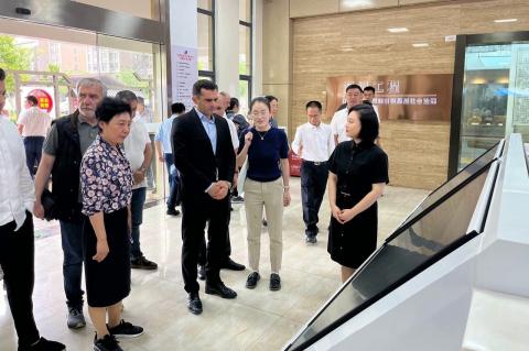 Делегация НС РА посетила офис местного законодательного информирования Китая