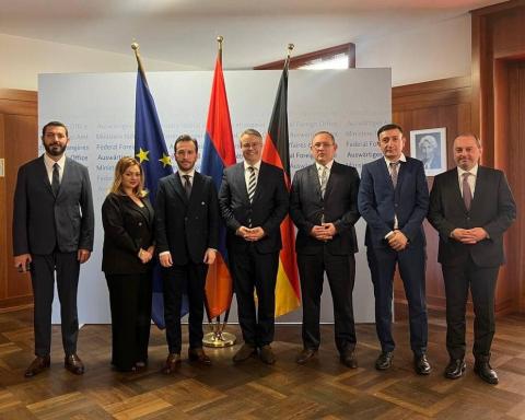 نواب مجموعة الصداقة الأرمنية الألمانية التابعة للبرلمان الأرمني يلتقون وزير خارجية ألمانيا توبياس ليندنر في برلين