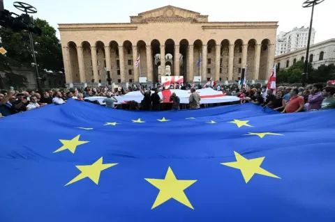 Без изменения курса Грузия не пойдет по пути интеграции в Евросоюз: представительство ЕС