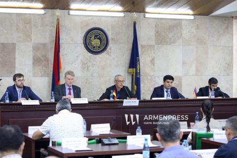 Inauguración del "Día de la ciencia Armenia-Alemania"
