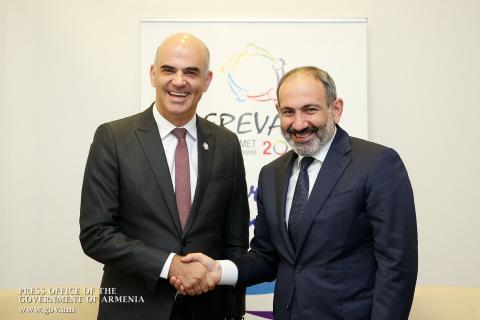 رئيس الوزراء باشينيان يهنّئ الأمين العام المنتخب حديثاً لمجلس أوروبا آلان بيرس ويدعوه لزيارة أرمينيا