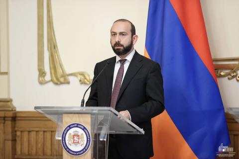 Mirzoyan: parallèlement aux négociations sur le traité de paix, Bakou crée de nouveaux obstacles, ce qui retarde sa signature