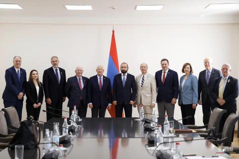 Ministro de Asuntos Exteriores de Armenia recibió a la delegación del Congreso de Estados Unidos