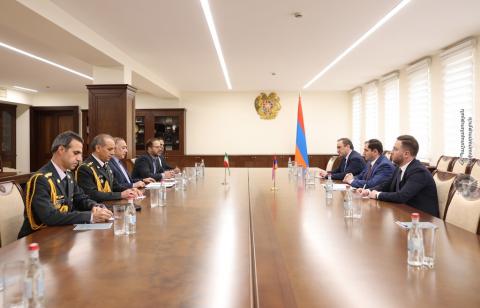 Papikyan y Sobhani discutieron sobre la cooperación entre Armenia e Irán en el ámbito de la defensa