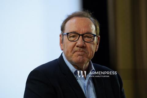 I am not involved in controversial sitautions, know nothing about it -Kevin Spacey addresses Yerevan protests
