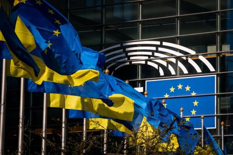 Украина подписала с ЕС соглашение на предоставление грантовой помощи в размере 5,27 миллиарда евро