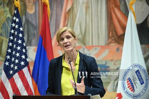 سامانتا پاور: " ارمنستان بیش از پیش به پیمان صلح نزدیک تر است و ایالات متحده آمریکا آماده حمایت از اجرای آن است"