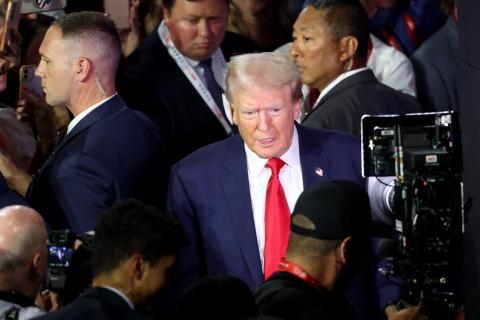 Трамп пришел на съезд республиканцев с перевязанным ухом