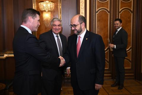 آرائیک هاروتونیان، رئیس دفتر نخست وزیر جمهوری ارمنستان، جان آللو؛ رئیس مأموریت آژانس توسعه بین المللی ایالات متحده آمریکا در ارمنستان را به حضور پذیرفت.