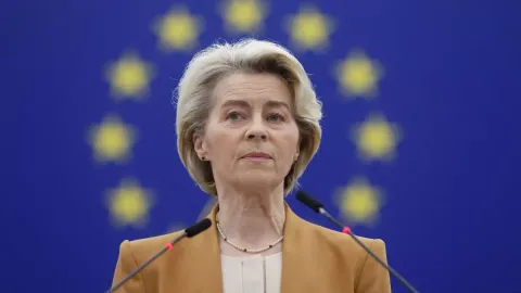 Урсула фон дер Ляйен переизбрана на пост председателя Европейской комиссии