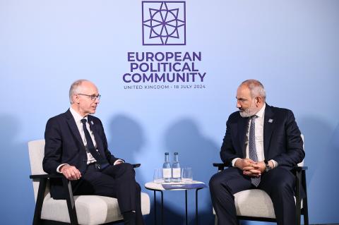 Rencontre des Premiers ministres arménien et luxembourgeois en marge du Sommet de la Communauté politique européenne
