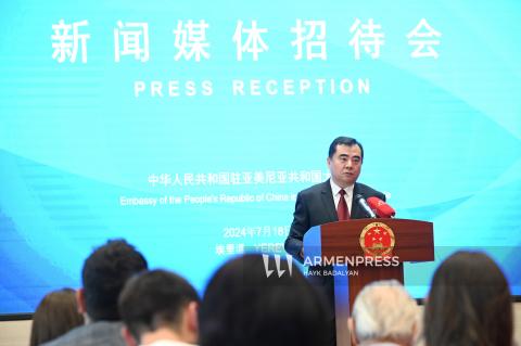 Réception des médias à l'Ambassade de Chine