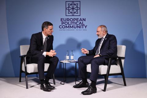 اجتماع رئيسي وزراء أرمينيا وإسبانيا نيكول باشينيان وبيدرو سانشيز في إطار القمة الرابعة للمجموعة السياسية الأوروبية وبحث التعاون